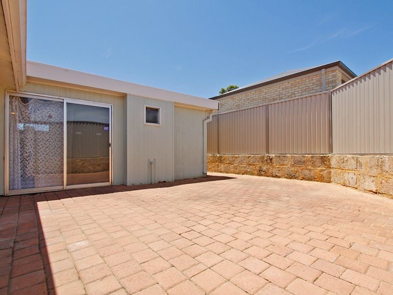 16 Lockett Street, Coolbellup WA 6163