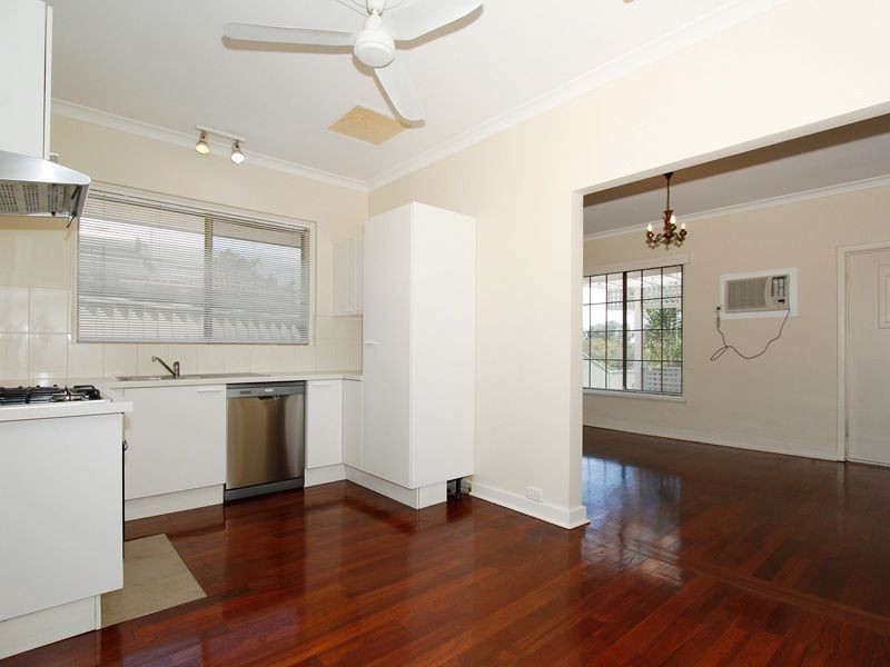 16 Lockett Street, Coolbellup WA 6163