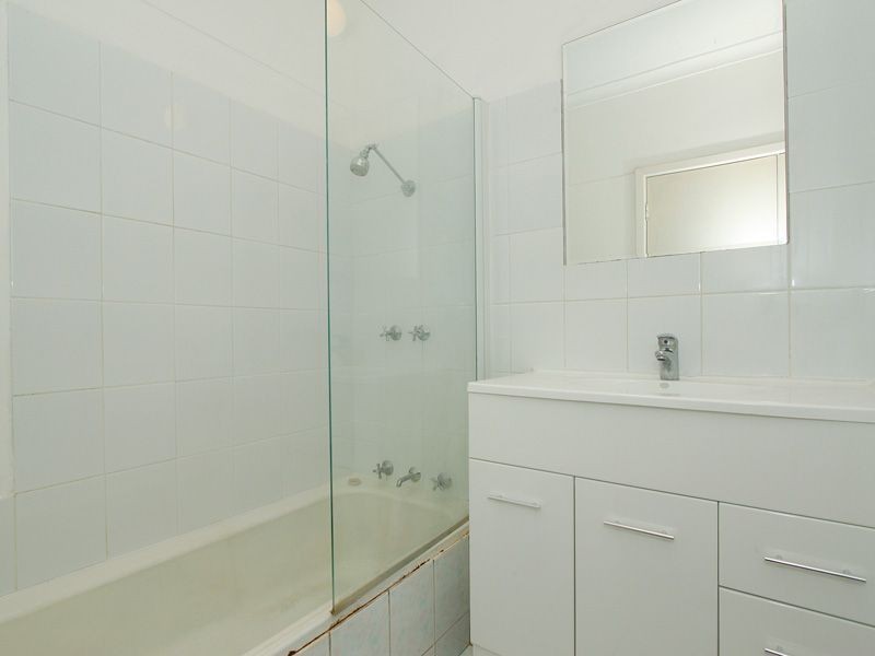 16 Lockett Street, Coolbellup WA 6163