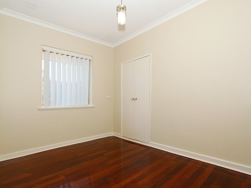 16 Lockett Street, Coolbellup WA 6163