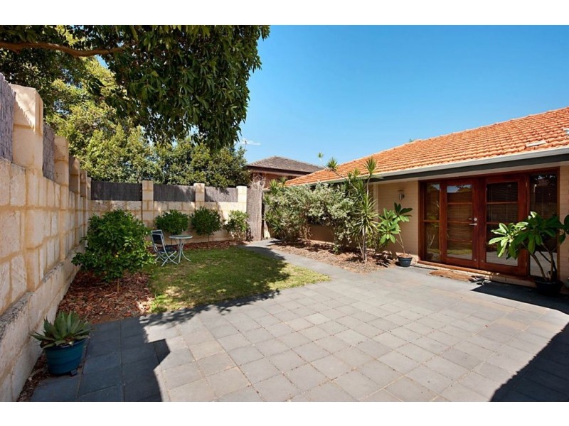 77B Davilak Avenue, Hamilton Hill WA 6163