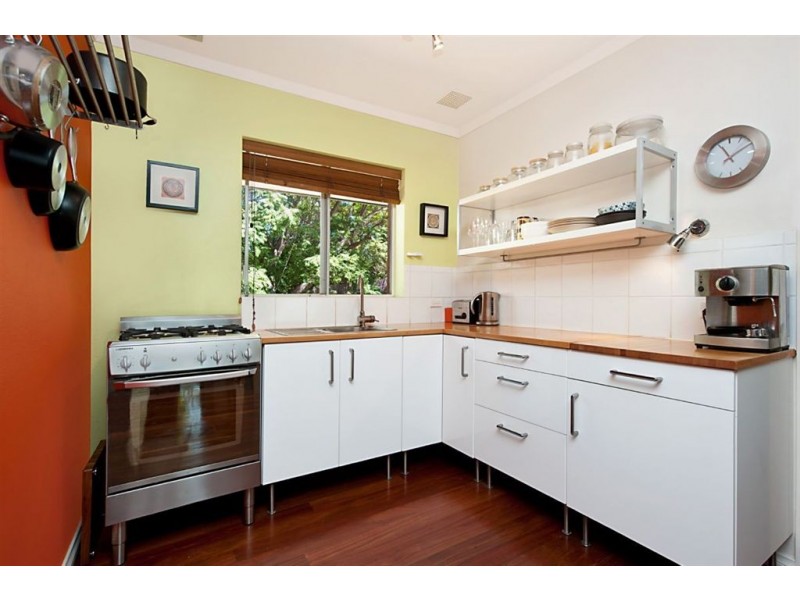 77B Davilak Avenue, Hamilton Hill WA 6163