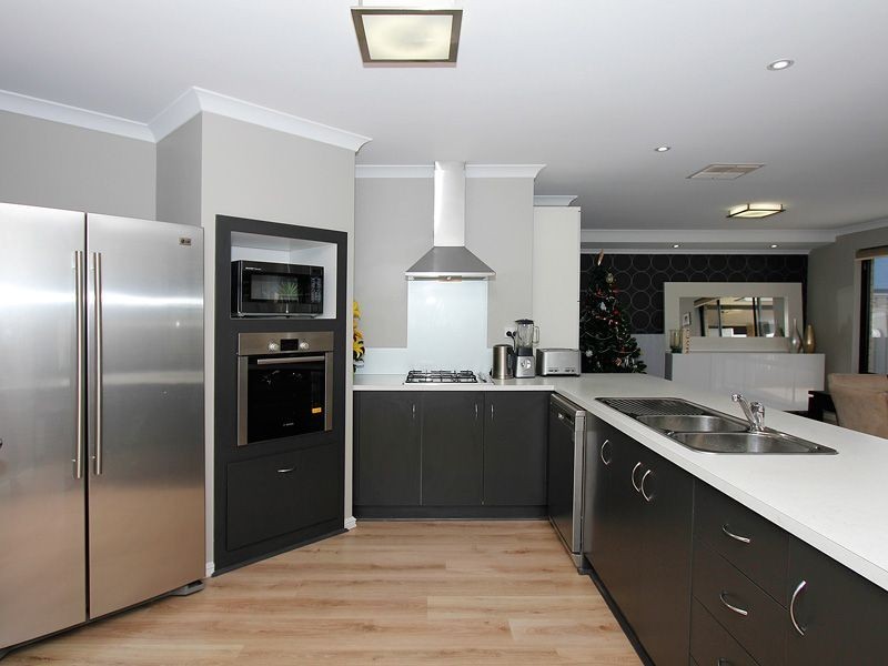 18 Humboldt Entrance, Aubin Grove WA 6164