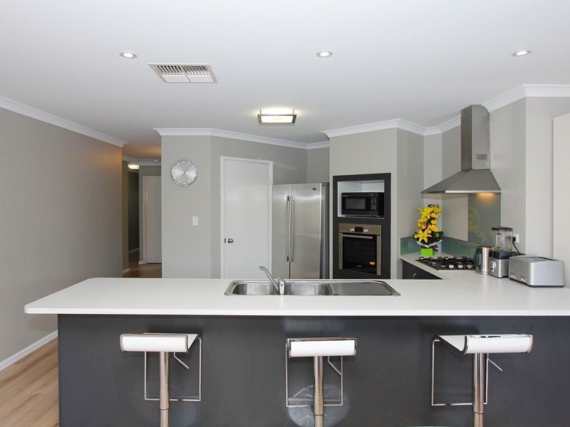 18 Humboldt Entrance, Aubin Grove WA 6164
