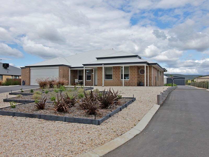 37 Caduceus Way, Hilbert WA 6112