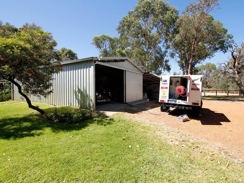 64 Robinson Road, Wandi WA 6167