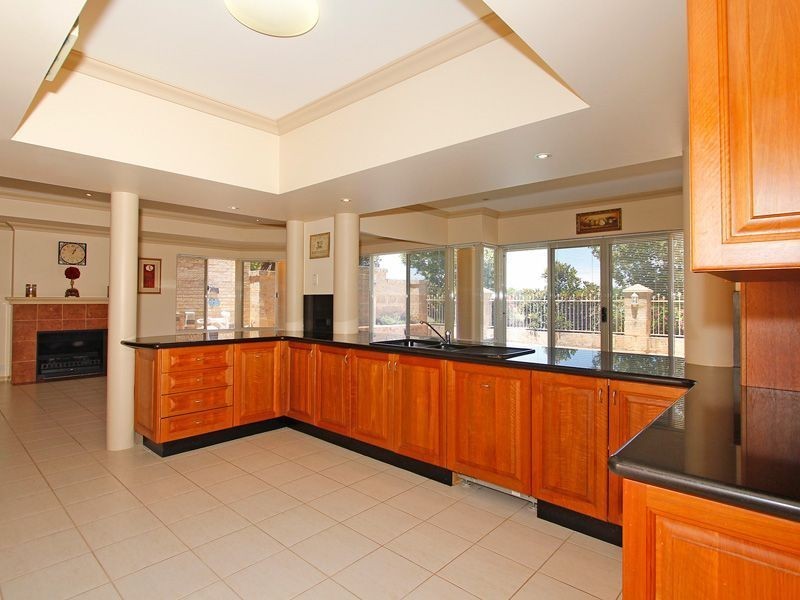 95 Glen Iris Drive, Jandakot WA 6164