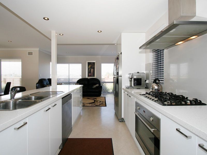 57 Spinnaker Heights, Yangebup WA 6164