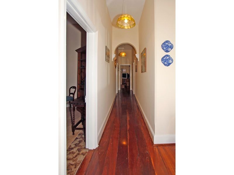 37 Hampton Road, Fremantle WA 6160