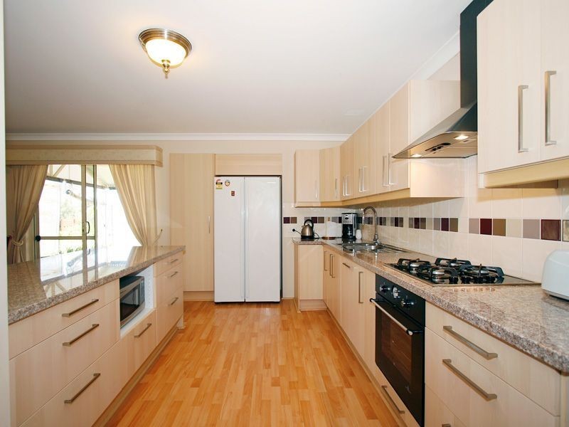 132 bullock drive, Oakford WA 6121