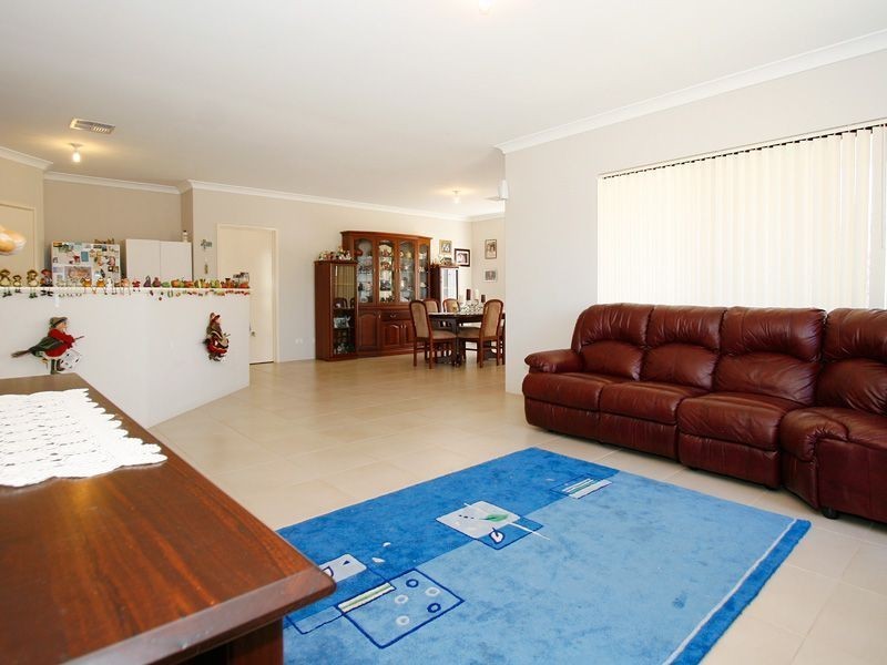 11 Jackadder Avenue, Hammond Park WA 6164