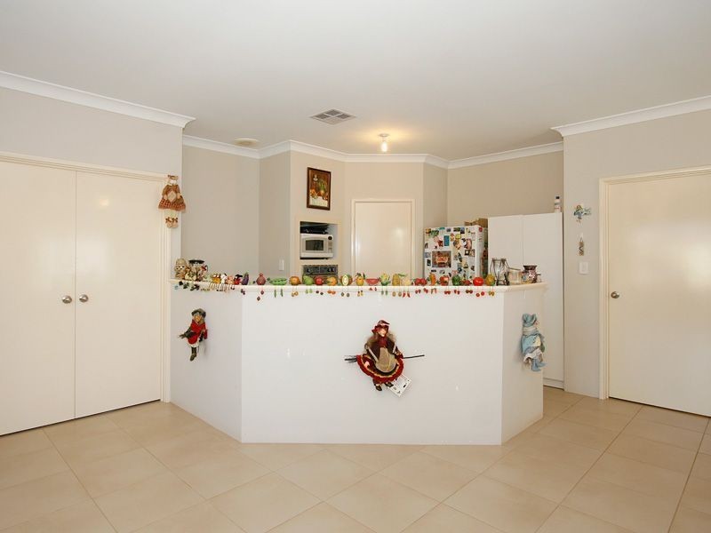 11 Jackadder Avenue, Hammond Park WA 6164