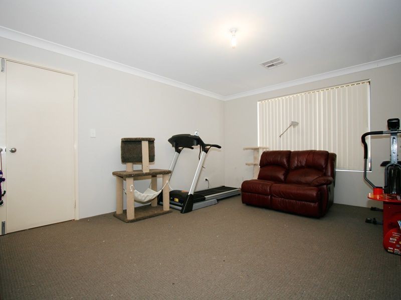 11 Jackadder Avenue, Hammond Park WA 6164