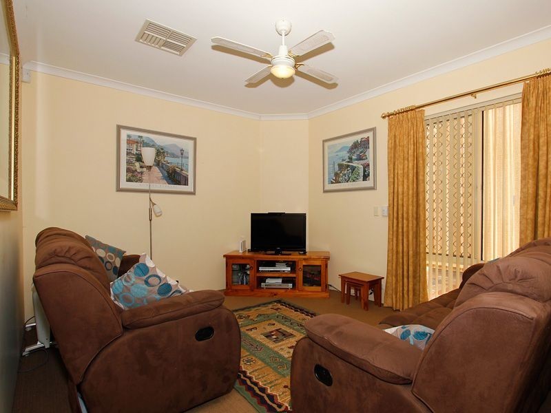 2 Stirk Road, Alfred Cove WA 6154