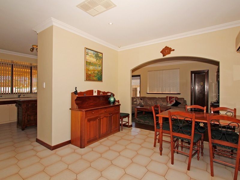 9 Hillier Crescent, Hamilton Hill WA 6163