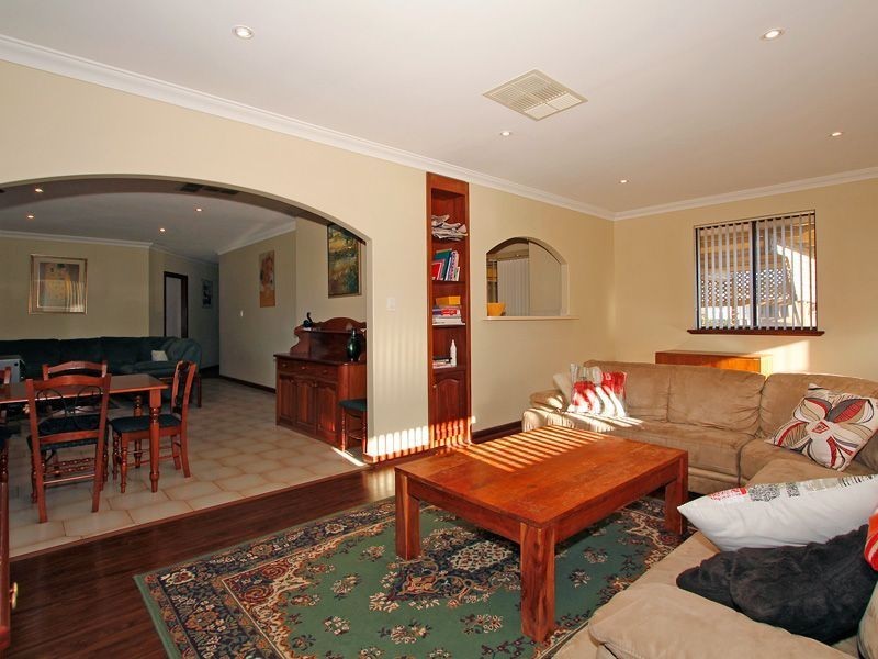 9 Hillier Crescent, Hamilton Hill WA 6163