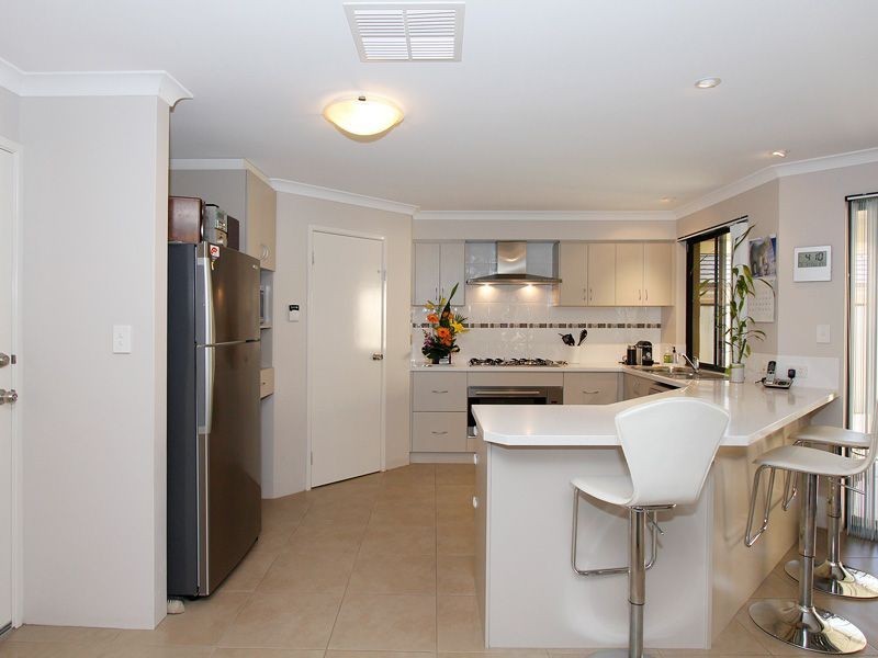 13 Panarea Crest, Yangebup WA 6164