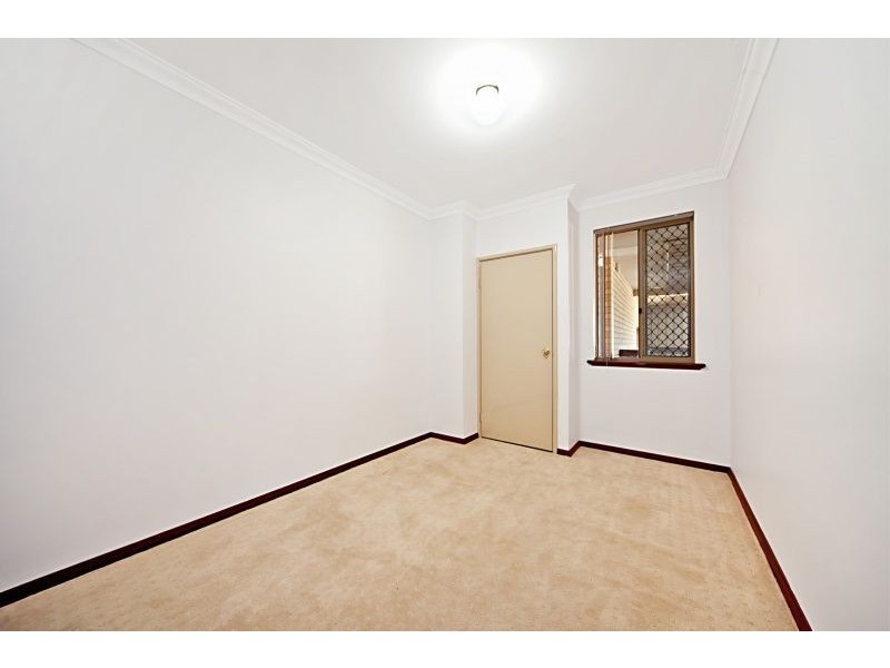 18 Ruddick Place, Hamilton Hill WA 6163