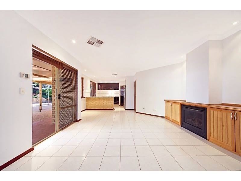 18 Ruddick Place, Hamilton Hill WA 6163