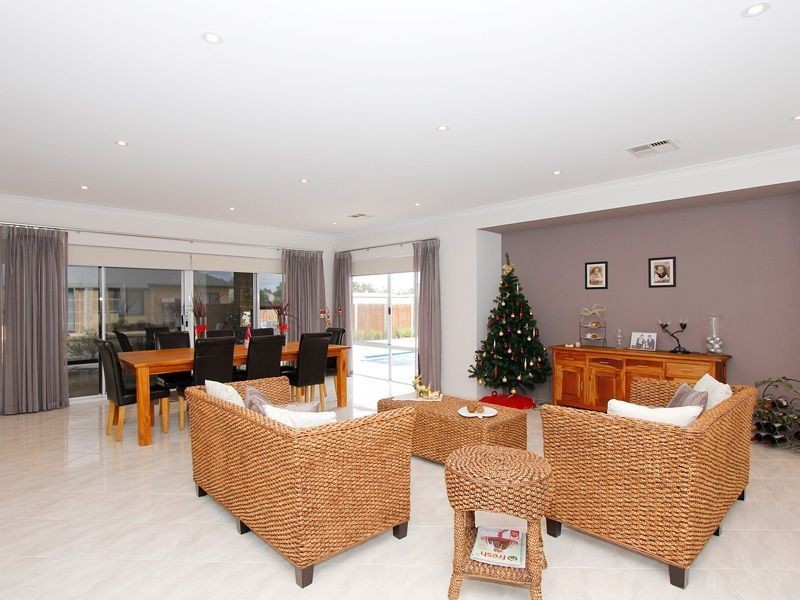 37 Caduceus Way, Darling Downs WA 6122