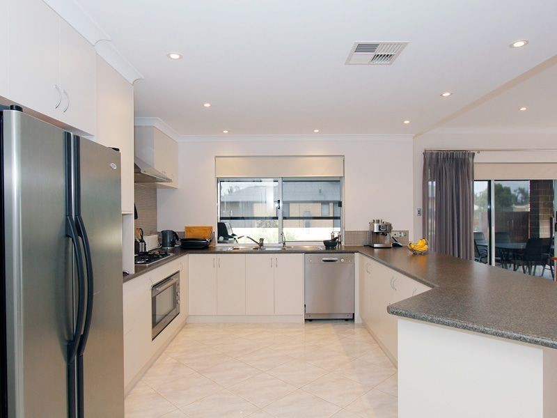 37 Caduceus Way, Darling Downs WA 6122