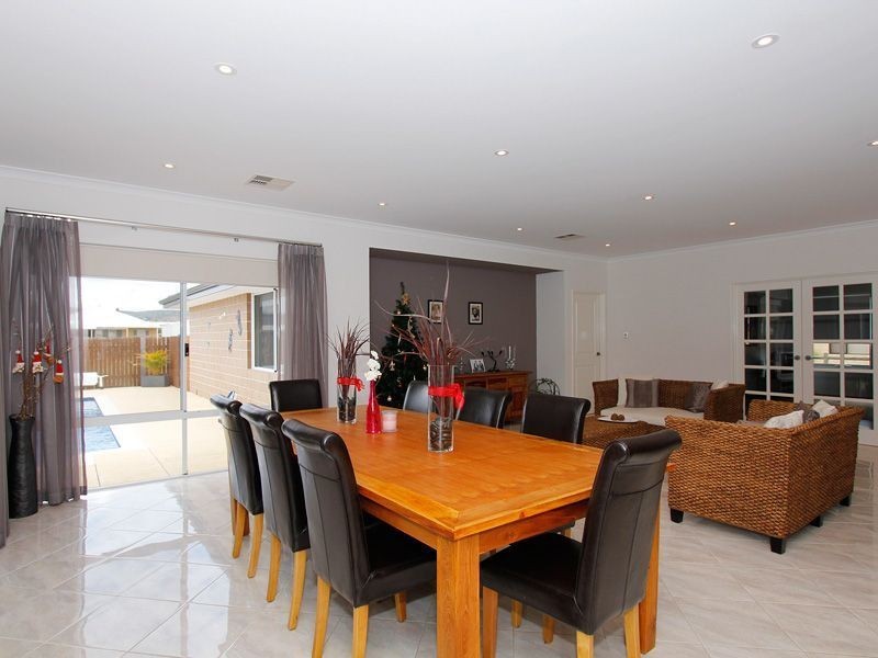 37 Caduceus Way, Darling Downs WA 6122