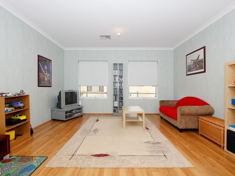 37 Caduceus Way, Darling Downs WA 6122