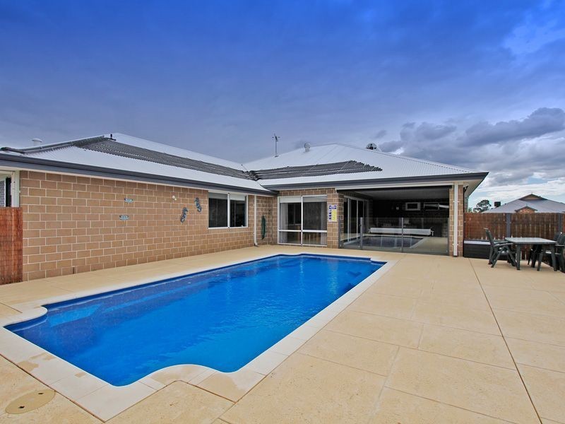37 Caduceus Way, Darling Downs WA 6122