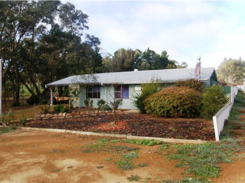 10 Nix Street, Boyup Brook WA 6244