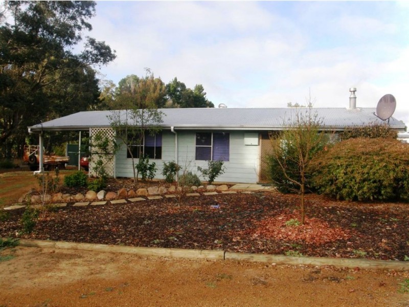 10 Nix Street, Boyup Brook WA 6244