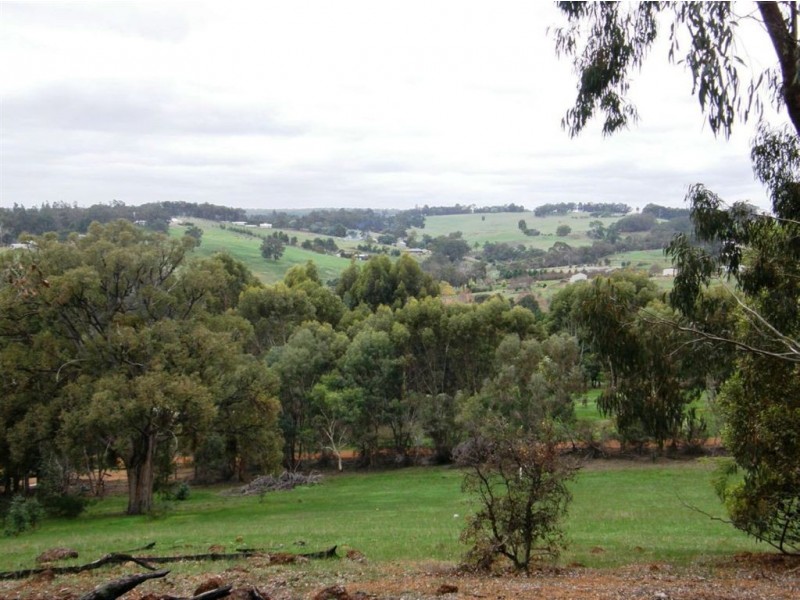 11 Rokewood Heights, Bridgetown WA 6255