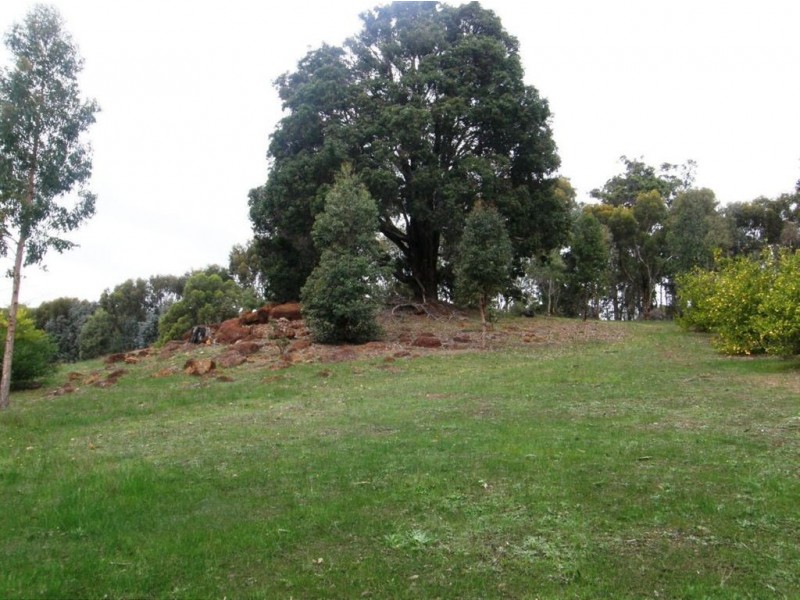 11 Rokewood Heights, Bridgetown WA 6255