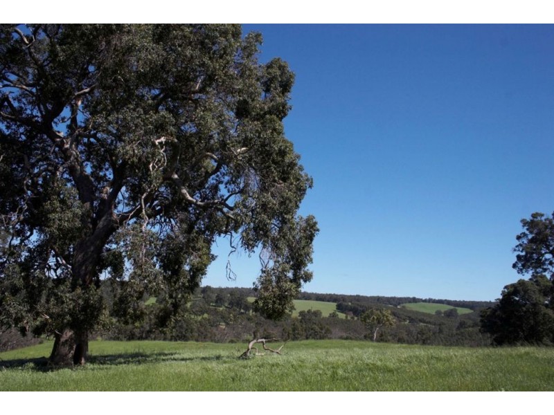 18 Yarri Brow, Kangaroo Gully, Bridgetown WA 6255