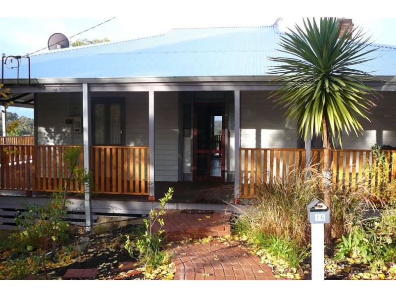 16 Inglis street, Boyup Brook WA 6244