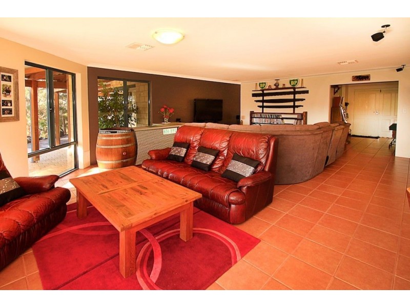 67 Carey Street, Bridgetown WA 6255