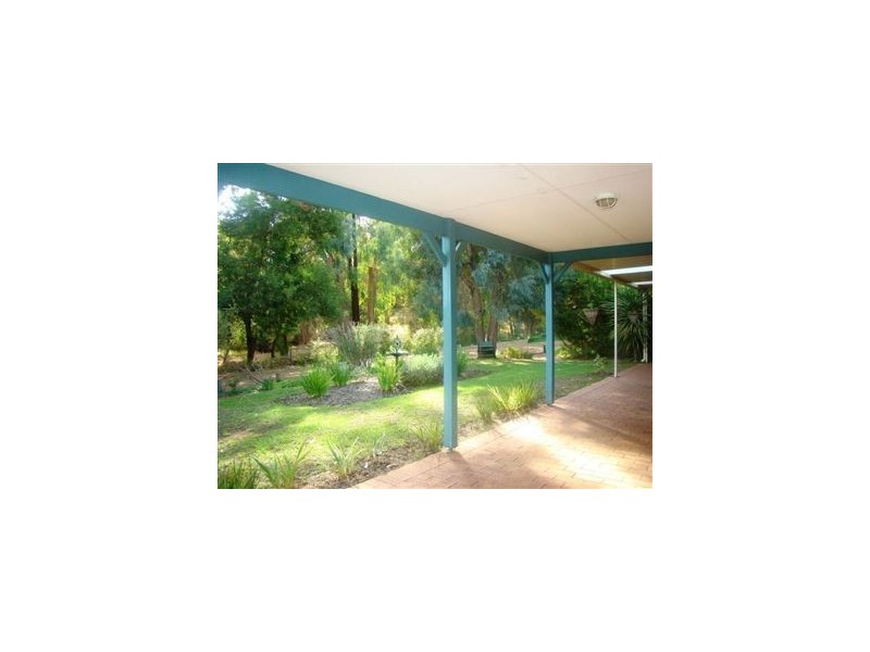 33 Roberts Street, Balingup WA 6253