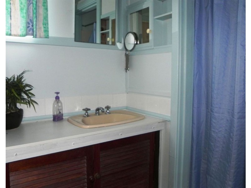 16 Barron Street, Boyup Brook WA 6244