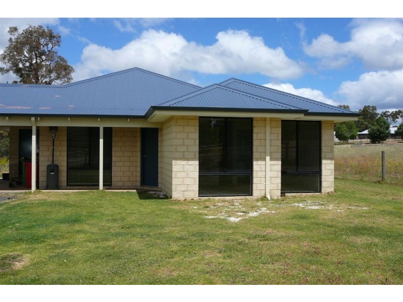 7 Balmoral Drive, Bridgetown WA 6255