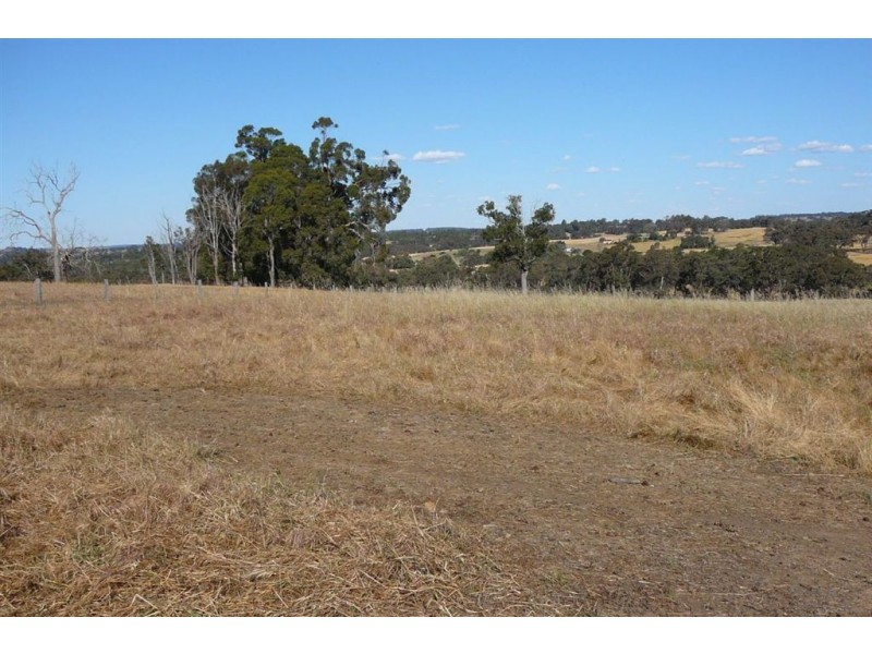 213 Ridge View Ave, Boyup Brook WA 6244