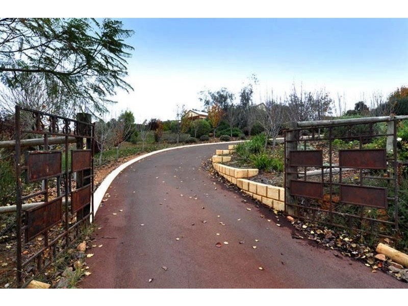 8 Rose Gum Court, Balingup WA 6253