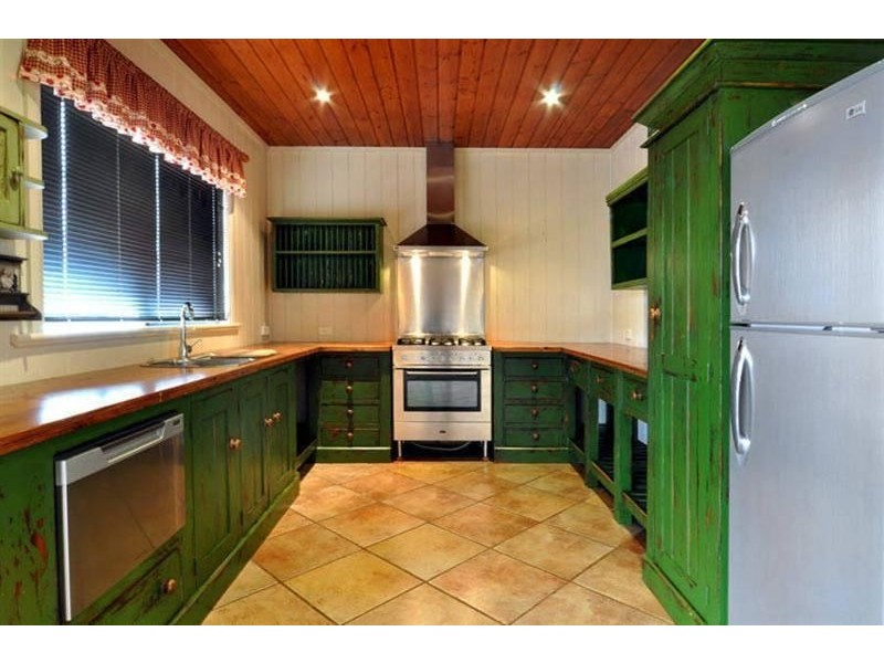 8 Rose Gum Court, Balingup WA 6253