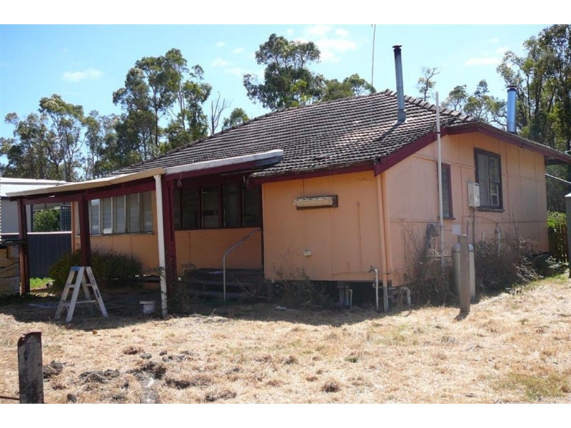 7 Giles Street, Wilga WA 6243