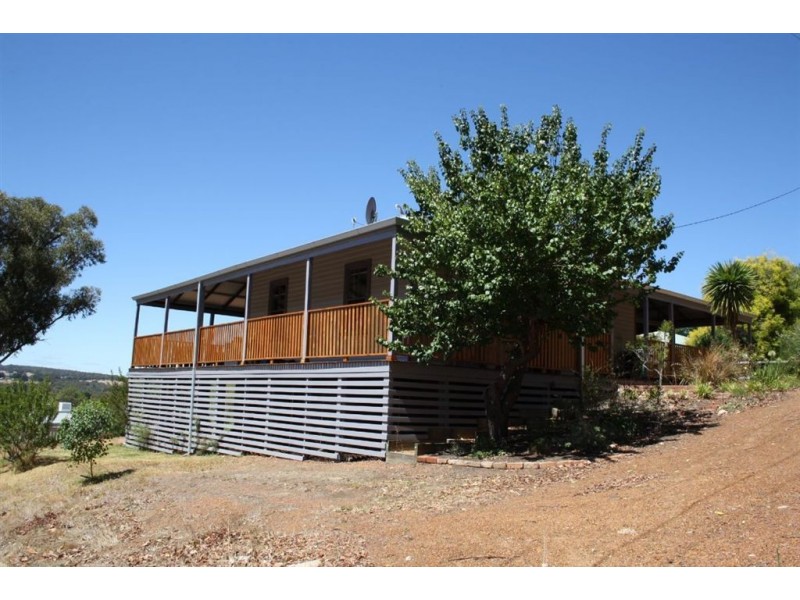 16 INGLIS STREET, Boyup Brook WA 6244