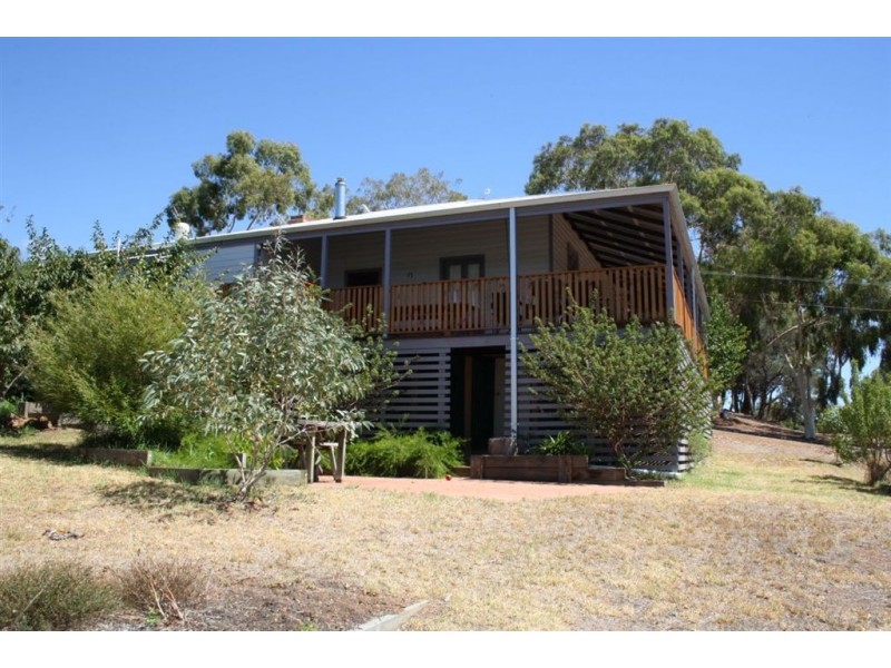 16 INGLIS STREET, Boyup Brook WA 6244