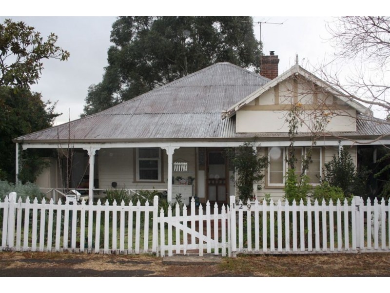 129 Roe Street, Bridgetown WA 6255