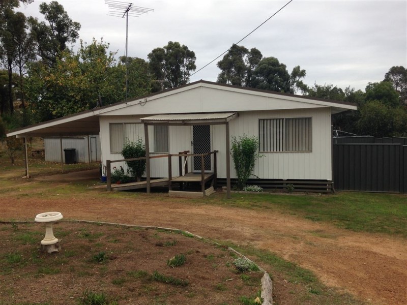 4 Knapp Street, Boyup Brook WA 6244