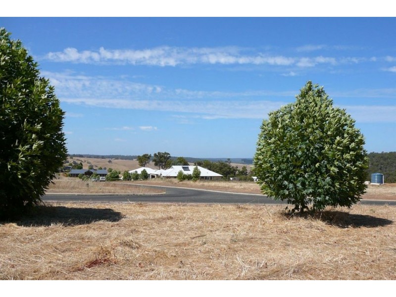 4 EMERSON AVE, Bridgetown WA 6255