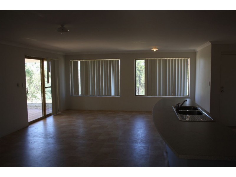 15 CARNEGIE CLOSE, Bridgetown WA 6255