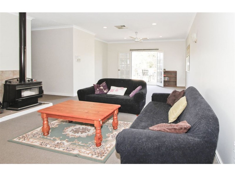 15 West Blackwood Tce, Bridgetown WA 6255