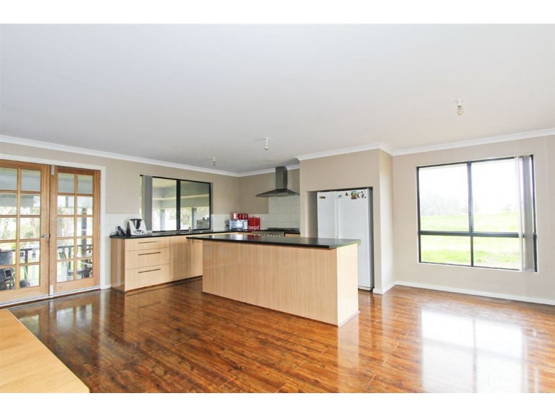 14 MANOR RIDGE, Bridgetown WA 6255